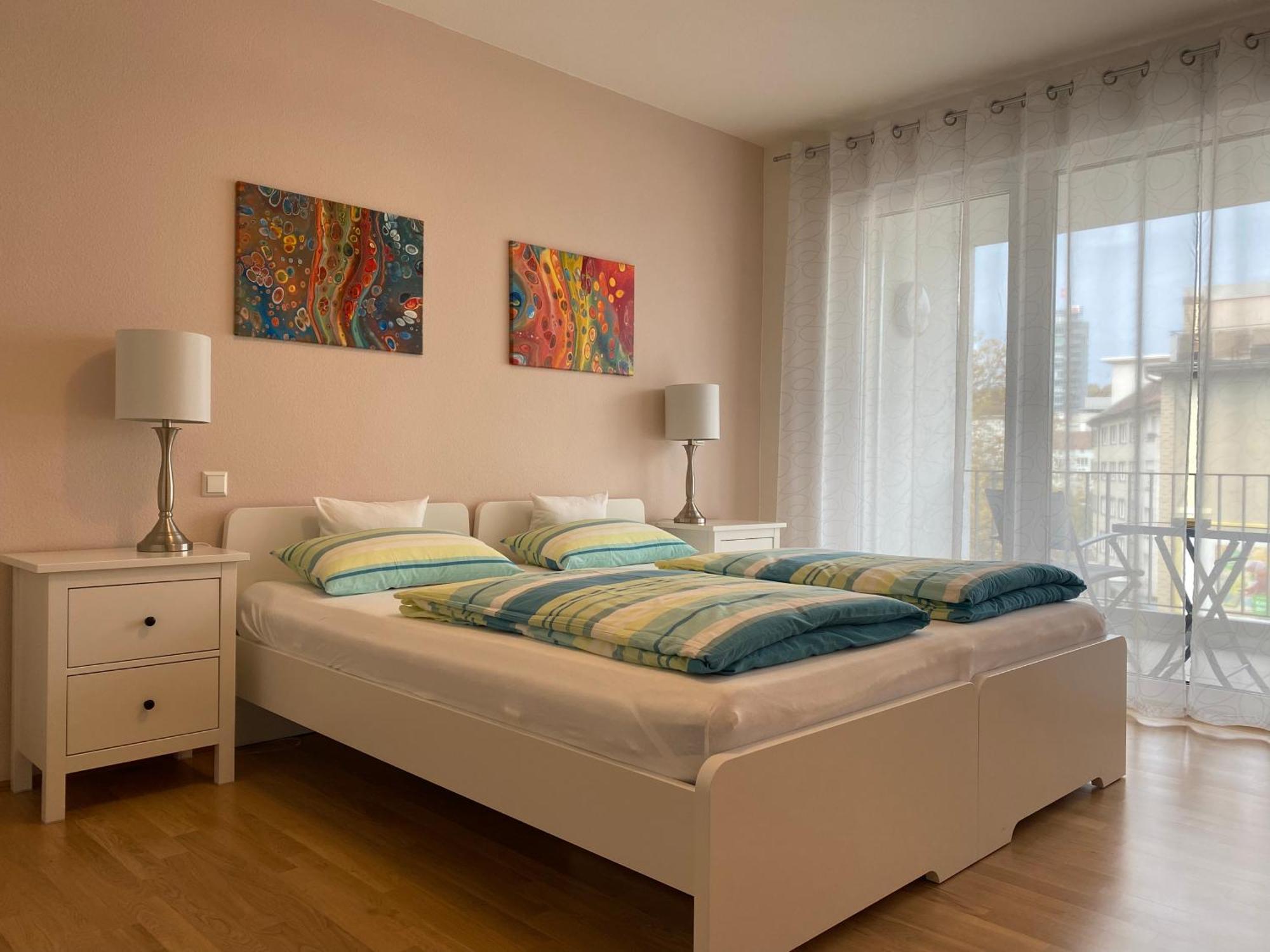 Schoenes 2 Zimmer Apartment Zentral Gelegen Pforzheim Exteriér fotografie